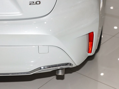 2021款 2.0L 尊贵版