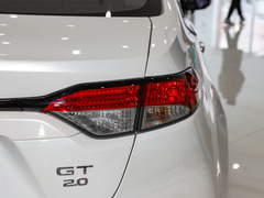 2021款 2.0L 尊贵版