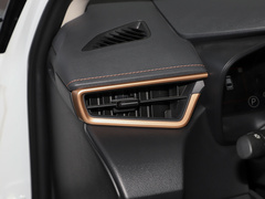 2021款 2.0L 尊贵版