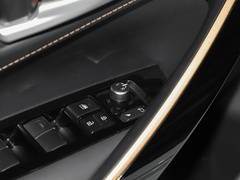 2021款 2.0L 尊贵版