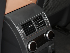 2021款 XFL 2.0T P300 四驱旗舰运动版