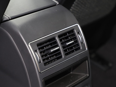 2021款 XFL 2.0T P250 四驱曜黑运动版