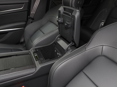 2021款 XFL 2.0T P250 四驱曜黑运动版