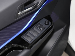 2021款 2.0L 奕享版