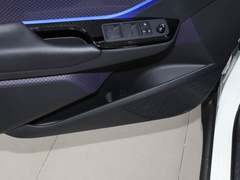 2021款 2.0L 奕享版