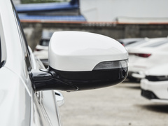 2021款 1.6T 自动两驱豪华版