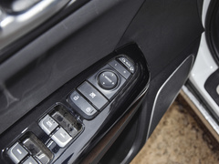 2021款 1.6T 自动两驱豪华版
