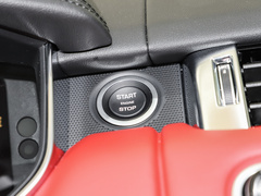 2022款 3.0 L6 耀黑版