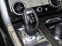 2022款 3.0 L6 耀黑版