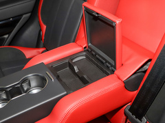 2022款 3.0 L6 HST