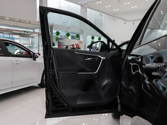2021款 双擎 2.5L E-CVT两驱豪华版