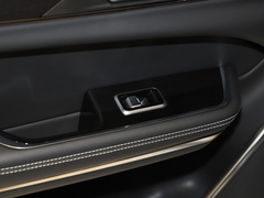 2021款 XFL 2.0T P250 两驱精英运动版
