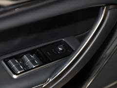 2021款 XFL 2.0T P250 两驱精英运动版