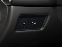 2021款 XFL 2.0T P250 两驱精英运动版