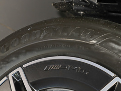 2022款 EQA 300 4MATIC 首发特别版
免税
