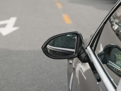 2023款 200万辆纪念版 330TSI DSG豪华型