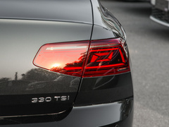 2023款 200万辆纪念版 330TSI DSG豪华型
