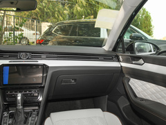 2023款 200万辆纪念版 330TSI DSG豪华型