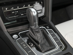 2023款 200万辆纪念版 330TSI DSG豪华型
