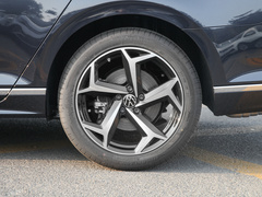 2023款 200万辆纪念版 330TSI DSG豪华型