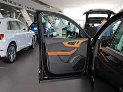 2022款 55 TFSI quattro S line尊贵型