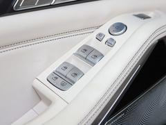 2022款 xDrive M50i