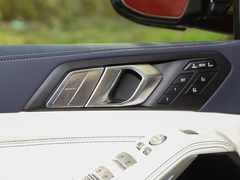 2022款 xDrive M50i