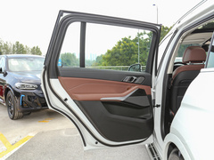 2022款 xDrive40i 领先型豪华套装