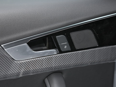 2022款 40 TFSI quattro RS套件燃速型