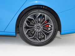2022款 三厢 EcoBoost 180 自动竞擎版