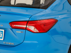 2022款 三厢 EcoBoost 180 自动竞擎版