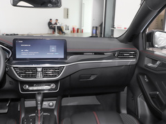 2022款 三厢 EcoBoost 180 自动竞擎版