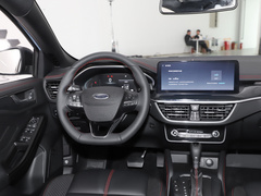 2022款 三厢 EcoBoost 180 自动竞擎版
