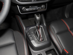 2022款 三厢 EcoBoost 180 自动竞擎版
