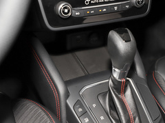 2022款 三厢 EcoBoost 180 自动竞擎版
