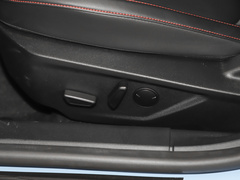 2022款 三厢 EcoBoost 180 自动竞擎版