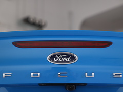 2022款 三厢 EcoBoost 180 自动竞擎版