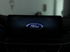 2022款 三厢 EcoBoost 180 自动竞擎版