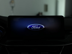 2022款 三厢 EcoBoost 180 自动竞擎版