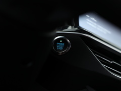 2022款 三厢 EcoBoost 180 自动竞擎版