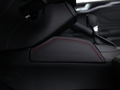 2022款 三厢 EcoBoost 180 自动竞擎版