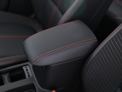 2022款 三厢 EcoBoost 180 自动竞擎版