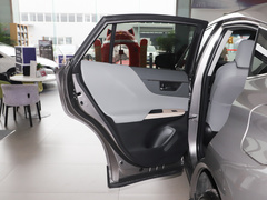 2022款 2.0L CVT两驱进取版