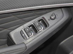 2021款 1.5T 超炫潮爸版