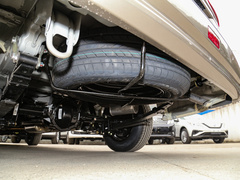 2022款 M5L 1.6L 营运版 9座
