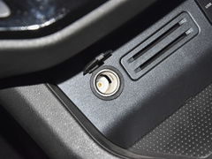 2022款 奋斗款 M5L 2.0L 豪华型 7座