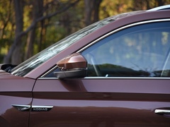 2022款 TSI330 5座两驱奢享版