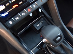 2022款 TSI330 5座两驱奢享版
