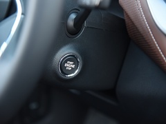 2022款 TSI330 5座两驱奢享版