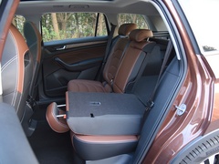 2022款 TSI330 5座两驱奢享版